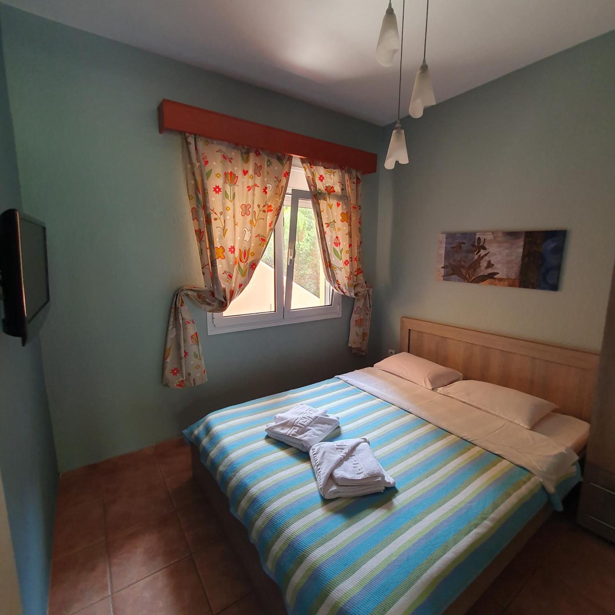 Agrili Apartments & Rooms Elia Nikitis Pokoj fotografie